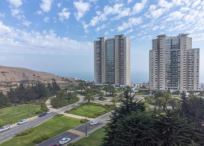 Burgundy View 1Br W/View, Balcony & Parking.